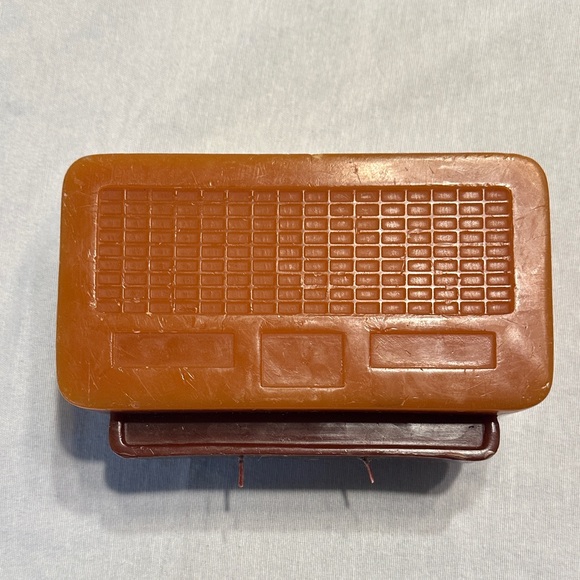 NWT, Hearth & Hand Retro Radio Figural Candle, 2 wicks - Picture 3 of 7